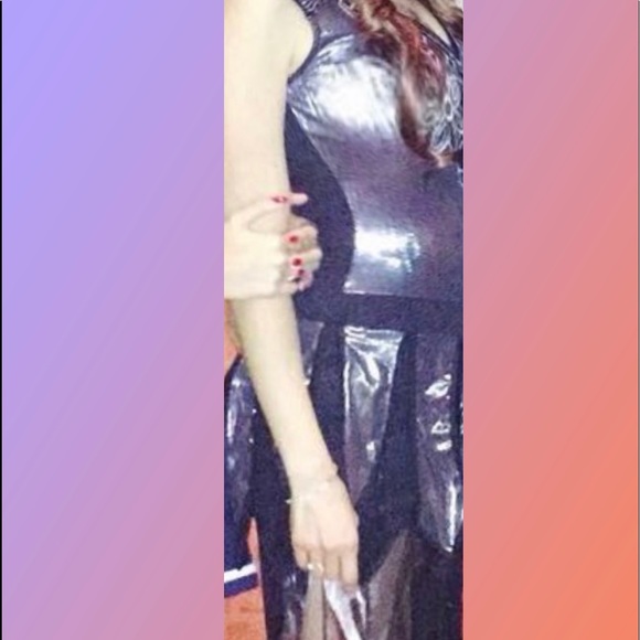 A women’s knight costume - Picture 2 of 8